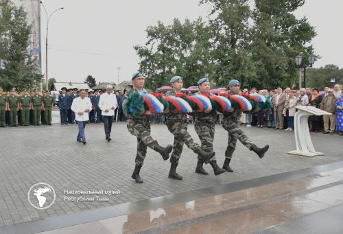 Сегодня — День Республики