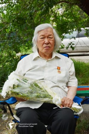 94-й день рождения отмечает ветеран музея Монгуш Кенин-Лопсан