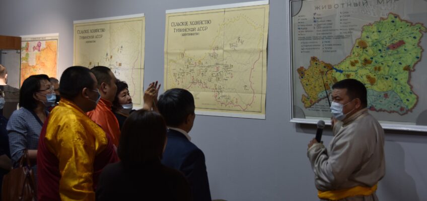 Открылась выставка «Карты Тувы за 100 лет»