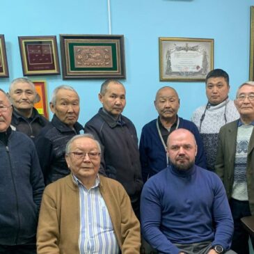 Встреча мастеров-камнерезов Тувы и полномочного представителя РТ