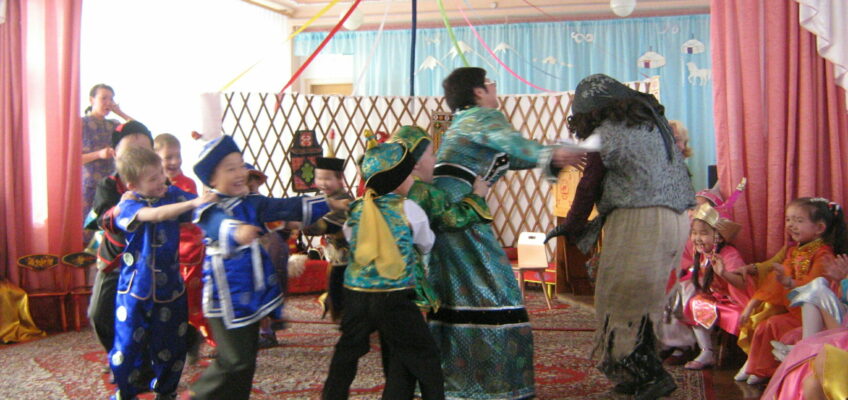 Аскак-кадай – детская подвижная игра во время празднования Шагаа