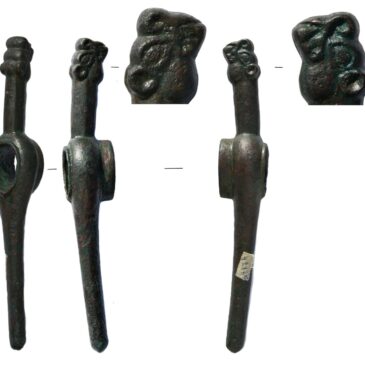 Об украшении древкового вооружения звериными образами в скифское время