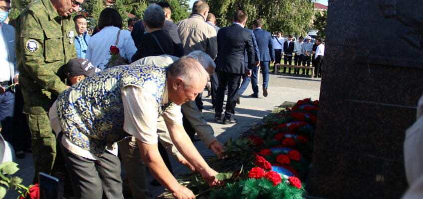 Вчера в Туве отметили День исторической памяти и чести добровольцев Тувинской Народной Республики
