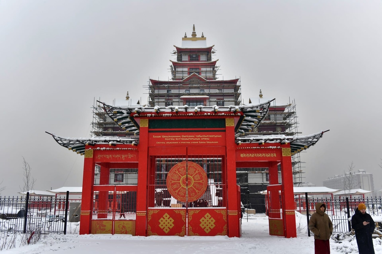 Буддийский храм «цеченлинг». Монастырь в туве. Тубтен шедруб линг буддийский монастырь. Монастырь тубтен шедруб линг кызыл. Монастырь в туве.