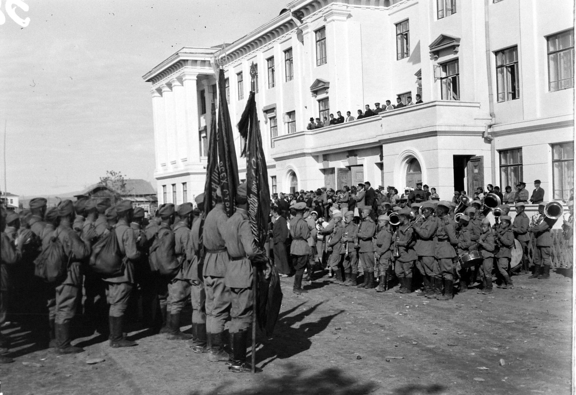 Кызыл тувинских добровольцев. Тувинские добровольцы. 5 Сентября 1943. 6 Сентября 1943. Тувинская народная Республика армия.