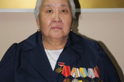 От имени коллектива Национального музея Республики Тыва поздравляем с юбилеем Викторию Кууларовну Пюрюна!